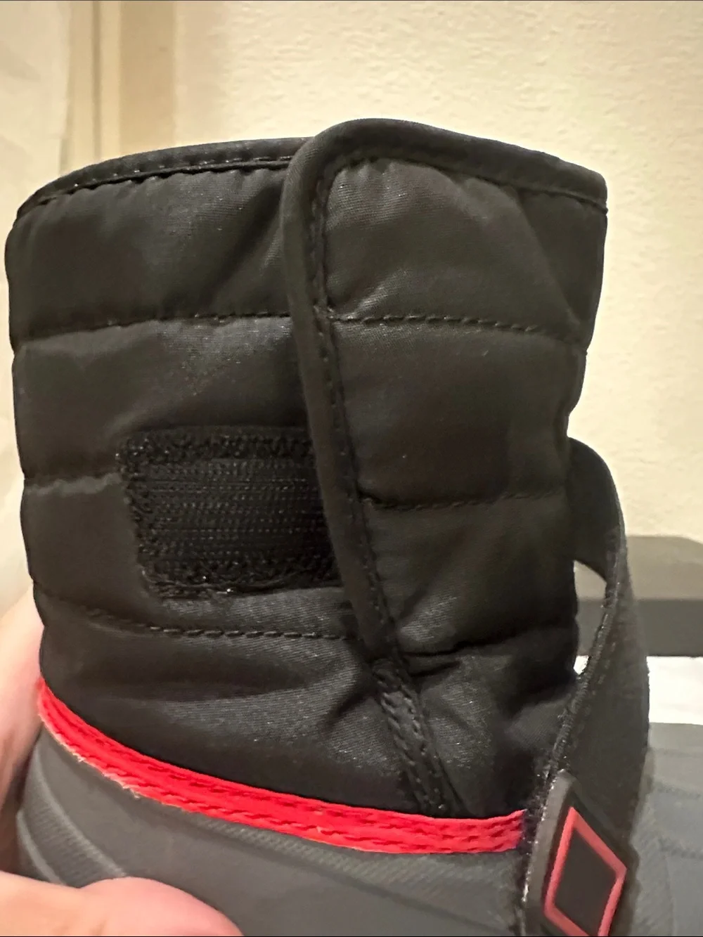 Cat & Jack Toddler size 9 Snow Boots